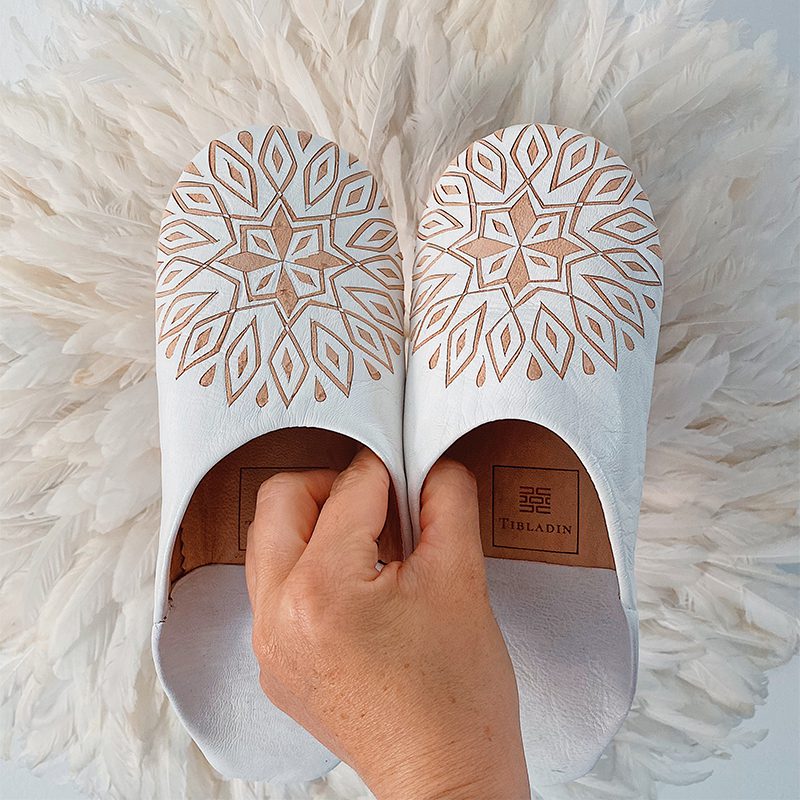 Hvide Mønstrede Slippers til Dame – Uovertruffen Tilbud!