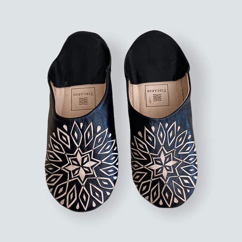 Sorte Mønstrede Slippers til Dame – Kun 199 DKK!