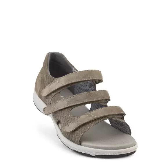New Feet 211 1935 - SAND Female 36