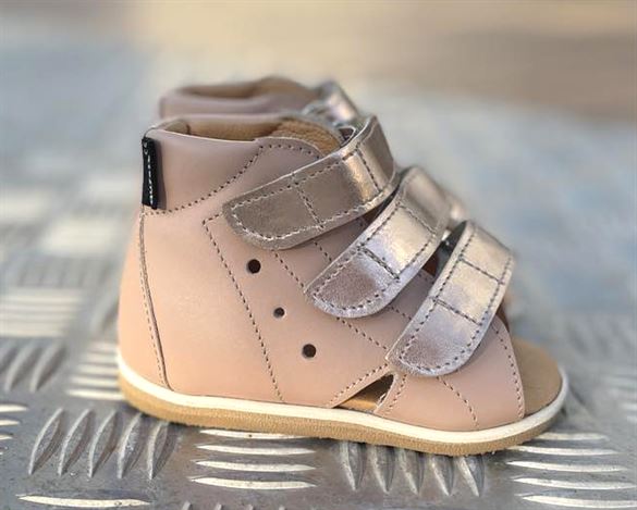 Aurelka Sandal Nude Rose Gold Remme Sandal Med Ekstra Støtte -